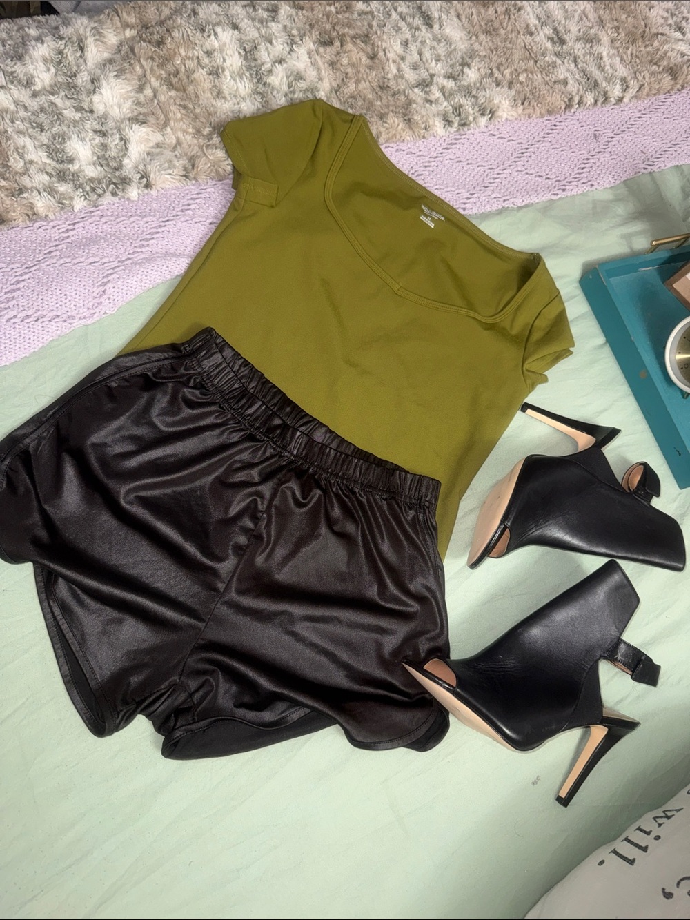 Faux leather Pull-On Women’s Shorts - with elastic waist